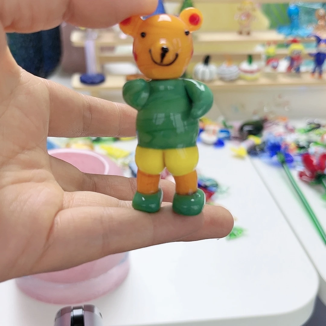 绿色衣服熊高10厘米