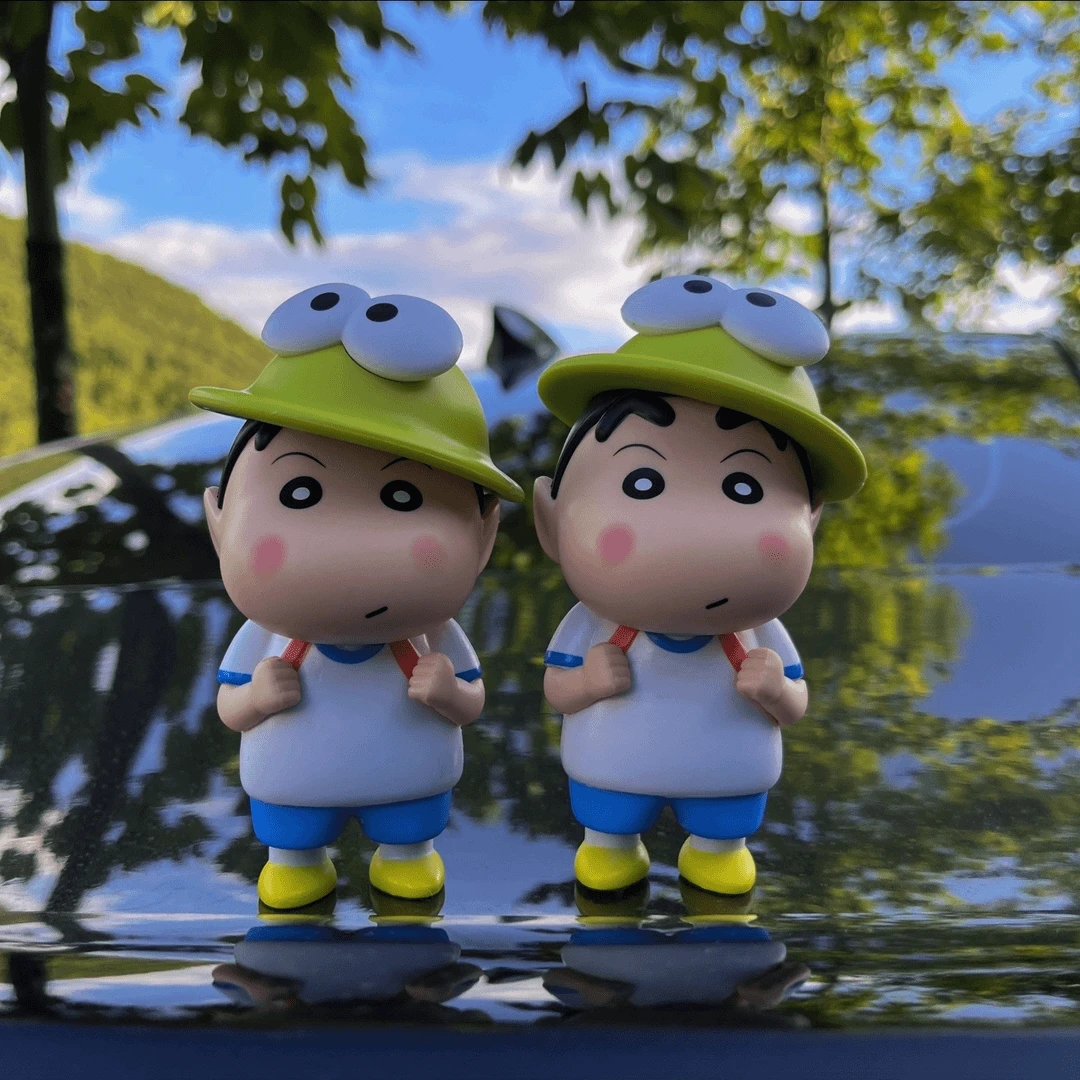 蜡笔小新!手办青蛙小新汽车摆件玩偶可爱公仔治愈装饰品汽车装饰