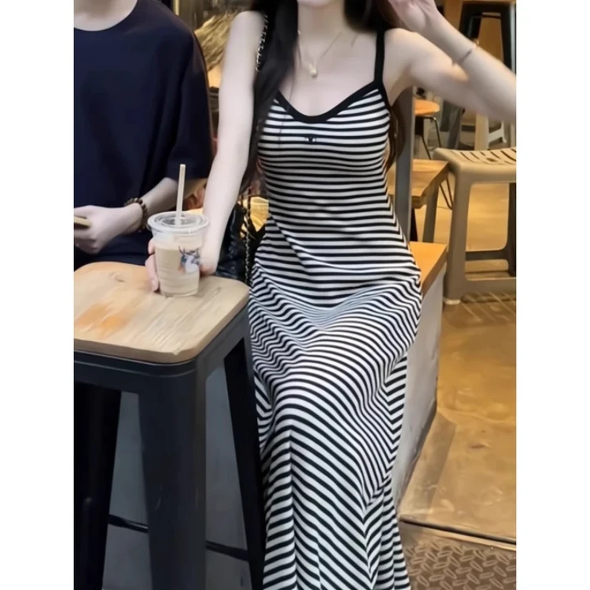 秋季法式条纹修身长裙吊带连衣裙自带胸垫女显瘦长裙