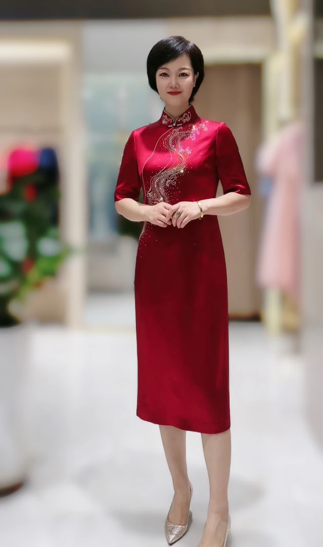 17853六礼亮酒红色三醋缎面5分袖喜婆婆喜妈妈婚宴旗袍礼服裙