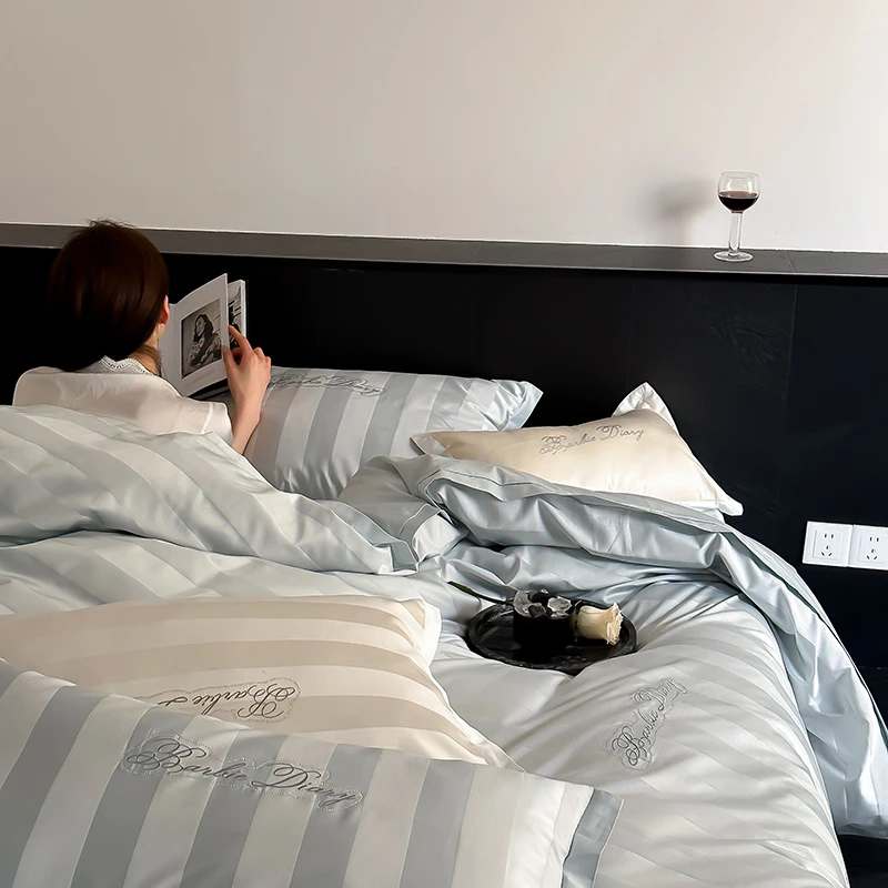 DM 129 高精密锦缎色织提花四件套 冰岛日记