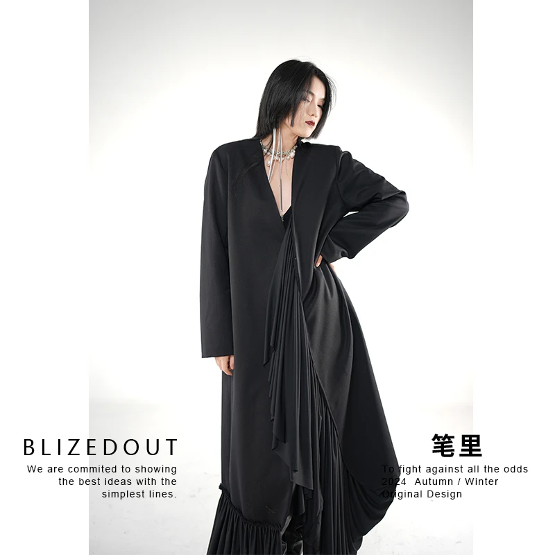 笔里【BLIZEDOUT】独立设计4120403黑色拼接垂挂下摆阔肩长西装外套
