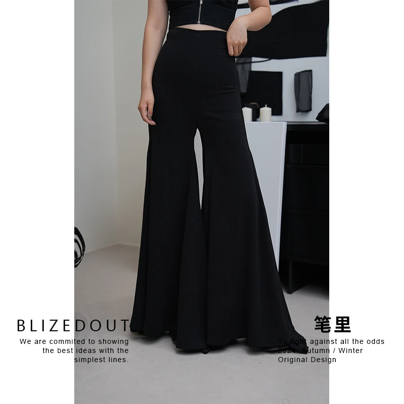 笔里【BLIZEDOUT】独立设计4051102黑色微喇堆叠感高腰气质阔脚裤