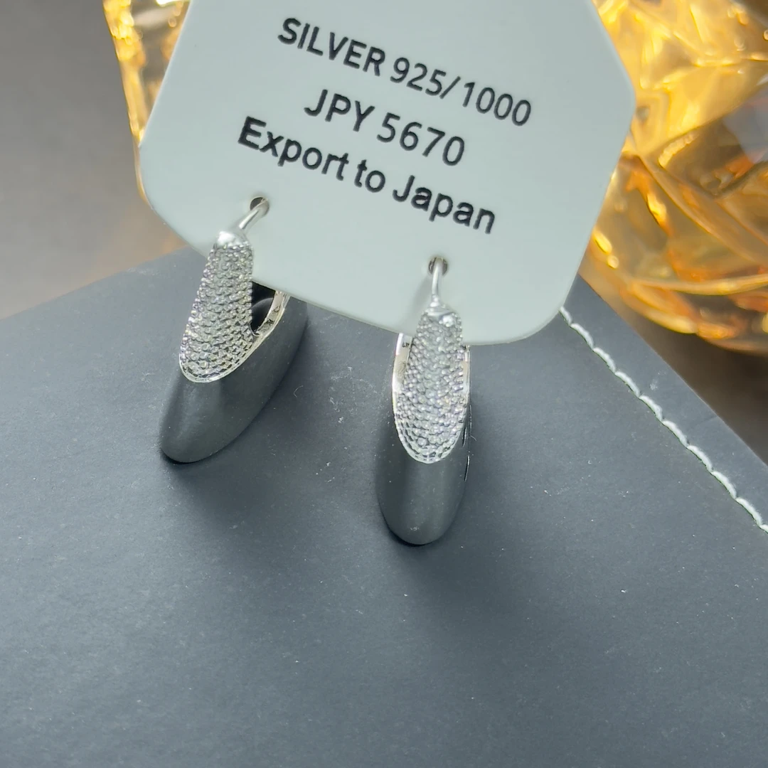 铜合金合成锆石耳饰 气质白色轻奢时尚百搭简约耳环QC2245