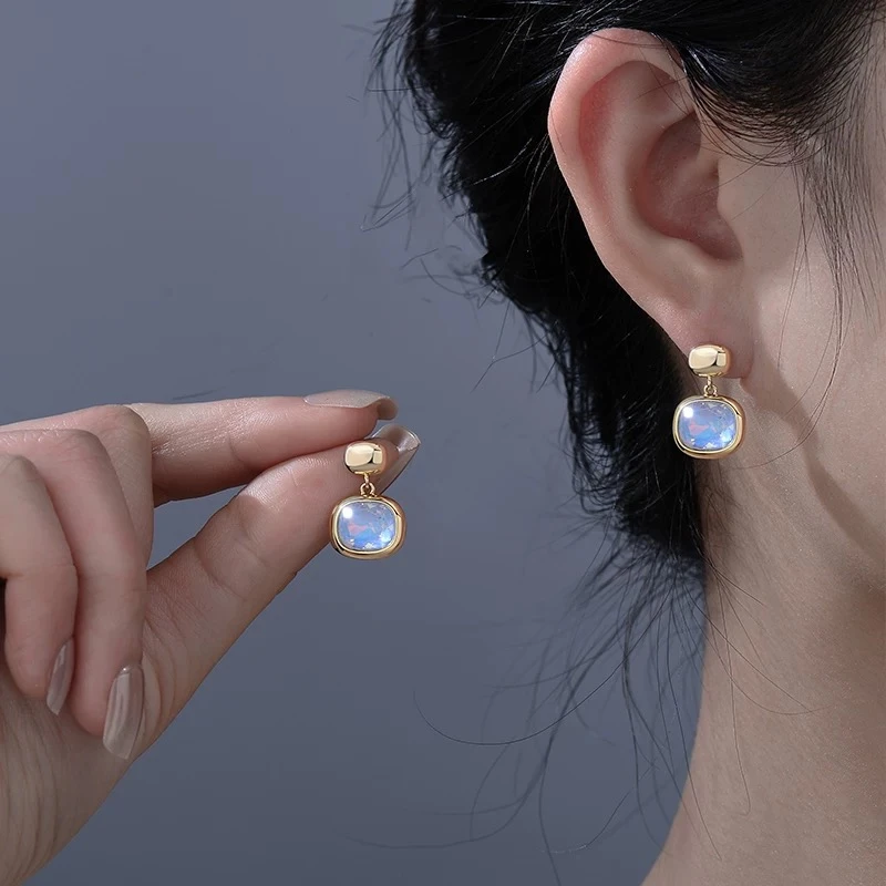 铜合金合成锆石耳饰 时尚百搭ins新款法式优雅气质轻奢耳饰QC2353