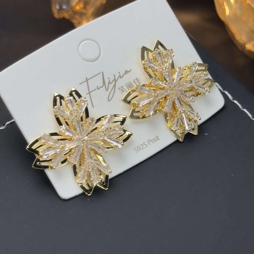 铜合金合成锆石耳饰 气质轻奢时尚百搭复古简约耳环QC2418