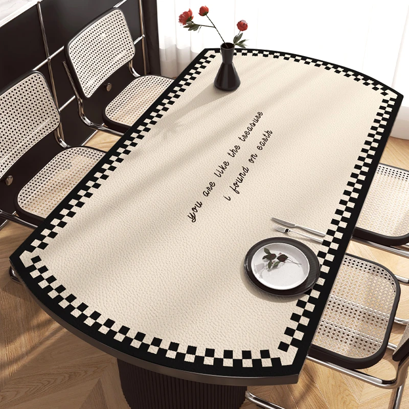 椭圆形桌垫轻奢高级感餐桌布防烫防油免洗皮革垫折叠圆桌茶几台布