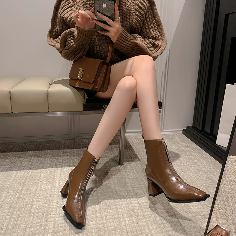 时尚百搭粗跟高跟英伦风尖头秋冬瘦瘦靴1939