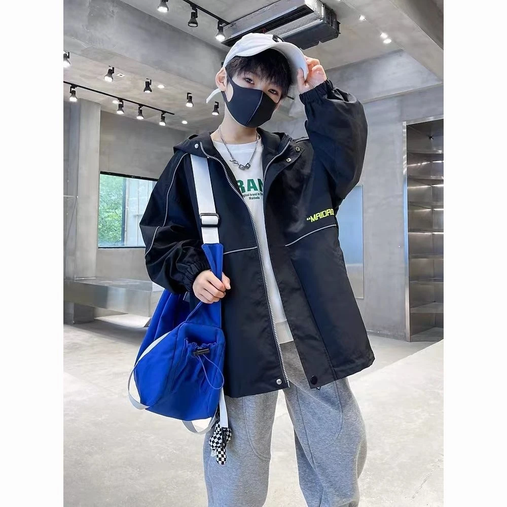 男童风衣外套春秋季新款个性夜光中大童上衣儿童反光炸街潮酷衣服