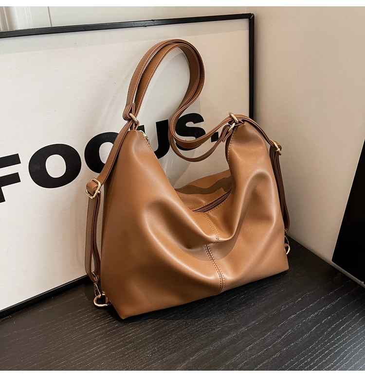 复古时尚大容量包包女2023新款冬季通勤百搭双肩包简约休闲单肩包