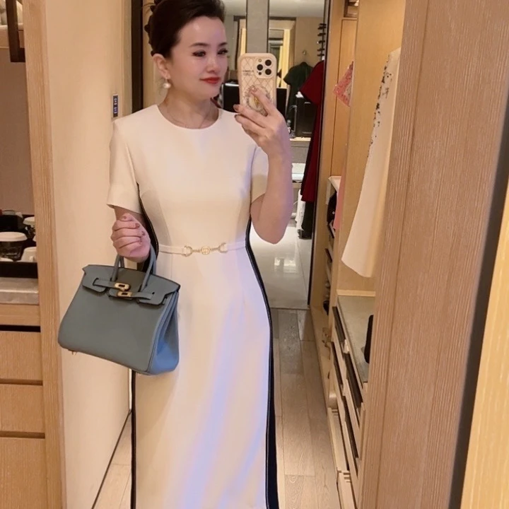 唯伊公馆夏季新款大气显瘦气质不挑人小众法式收腰连衣裙98422