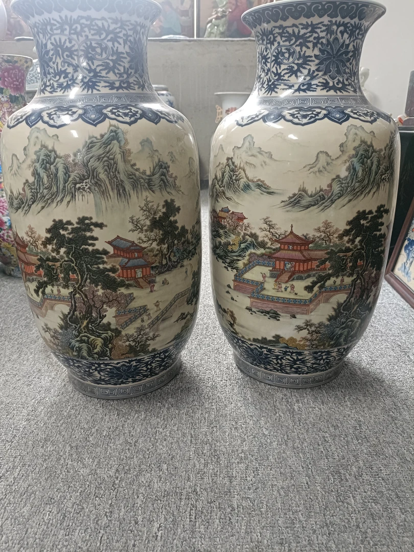 青花白瓷大花瓶一对