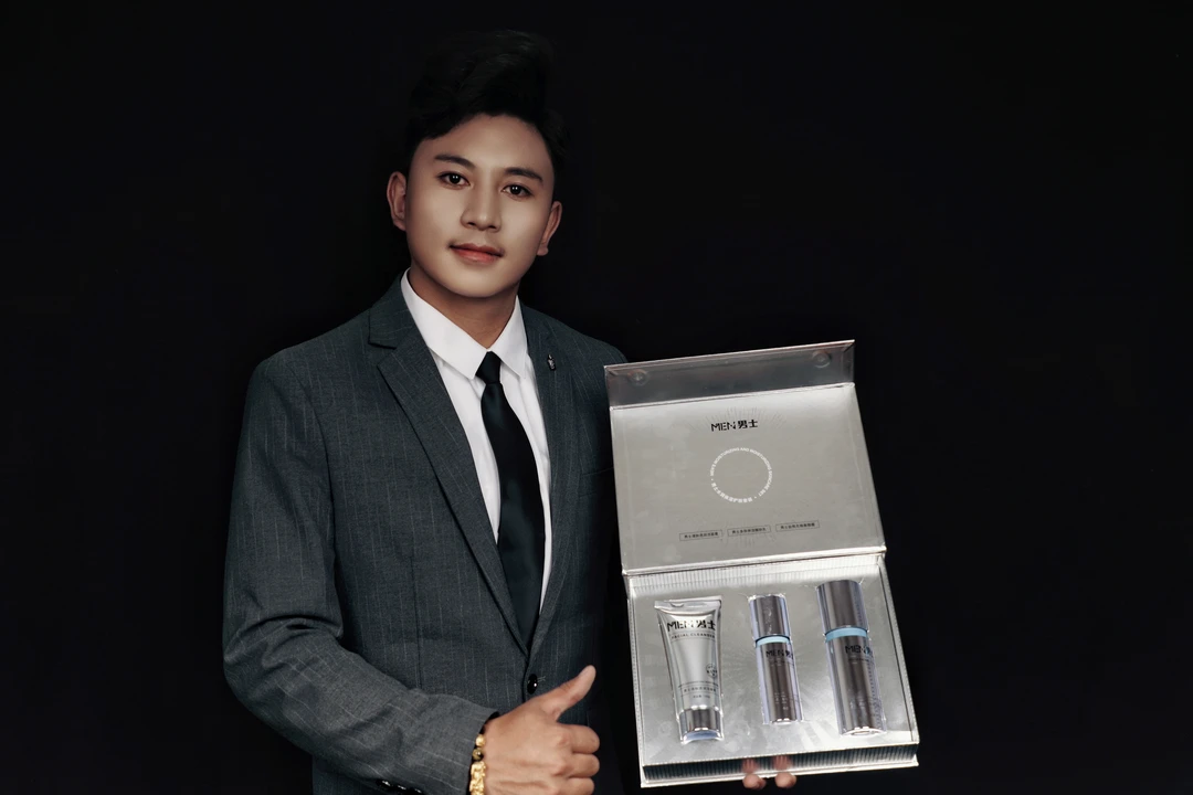 男士水润保湿护肤套装