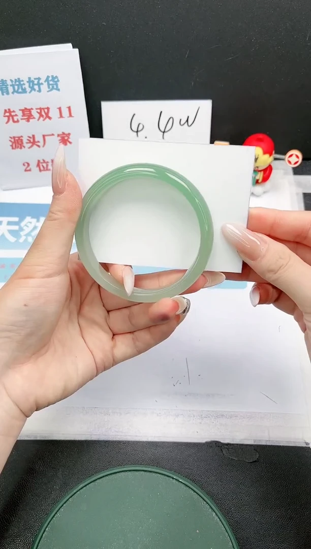 【闪购商品】石英质玉手镯未镶嵌A319-56
