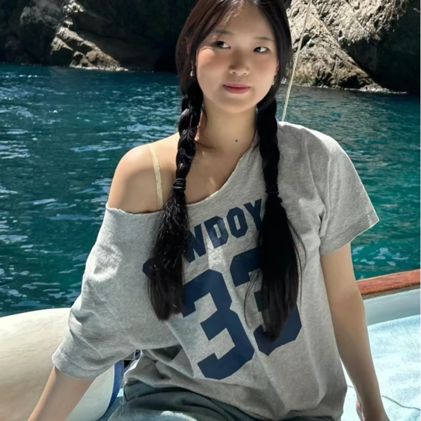 美式复古辣妹露肩休闲宽松短袖t恤女慵懒风小众设计性感灰色上衣