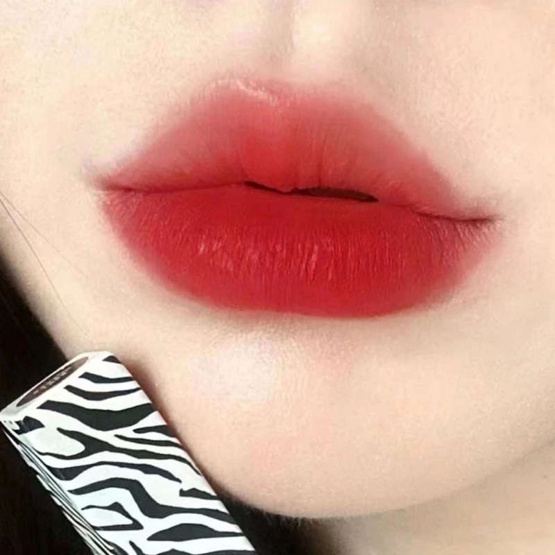 女团甜妹色口红唇膏纯欲感丝绒显白唇泥百搭顺滑不拔干学生党平价