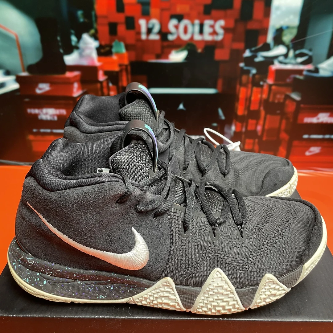 43码 中古 Nike 欧文4 篮球鞋 黑白 无盒 公价2889