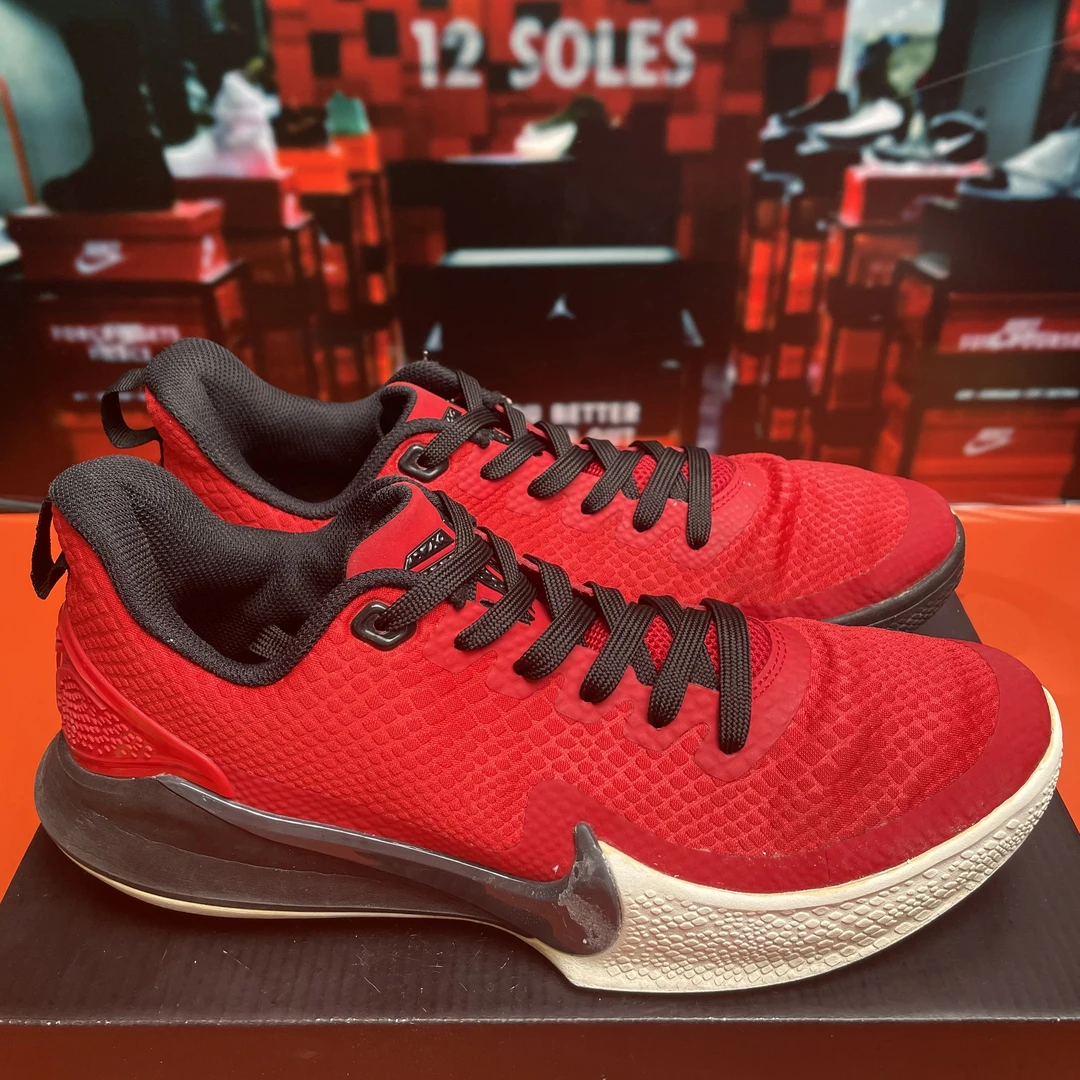 44码 中古 Nike 科比 Mamba Force 篮球鞋 黑白红 无盒 公价1779