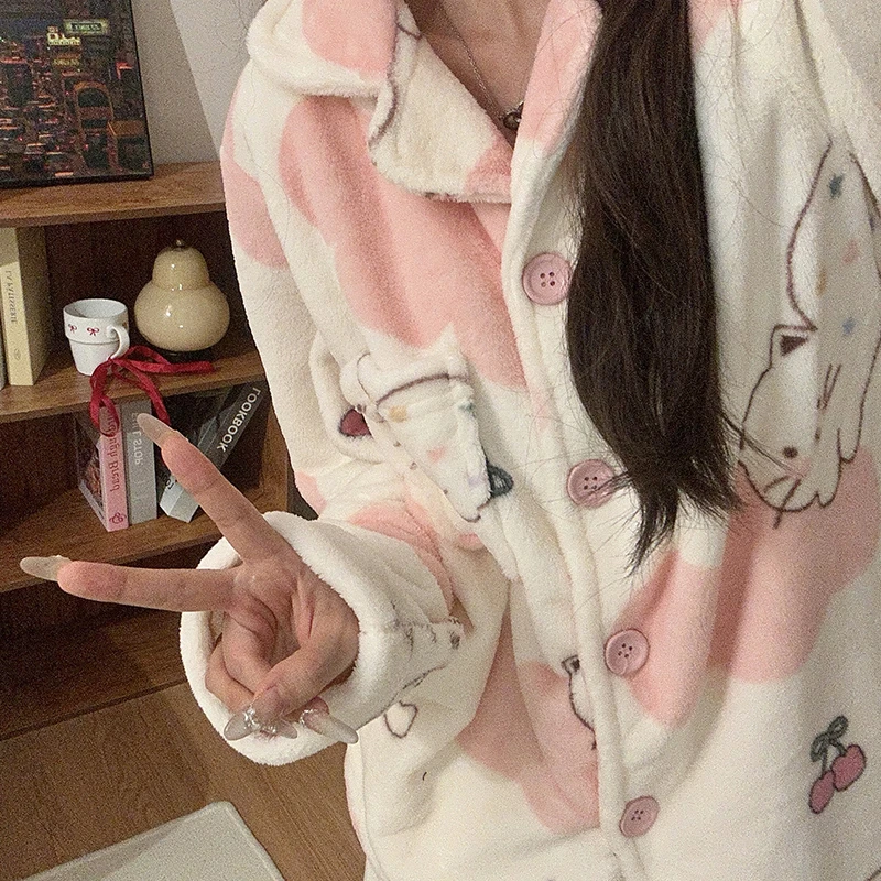 日系粉色猫咪珊瑚绒睡衣女秋冬可爱加绒加厚家居服2024年新款套装