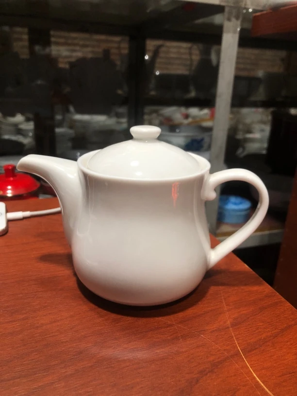 白釉茶壶，品相无磕碰，老库存清仓
