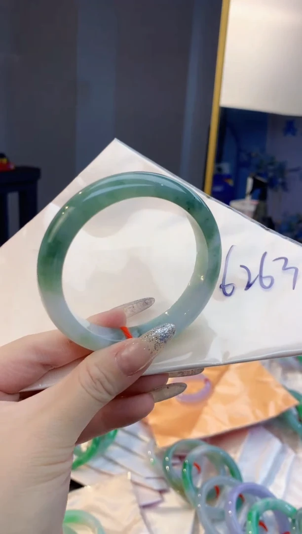 【闪购商品】翡翠手镯未镶嵌0765843739