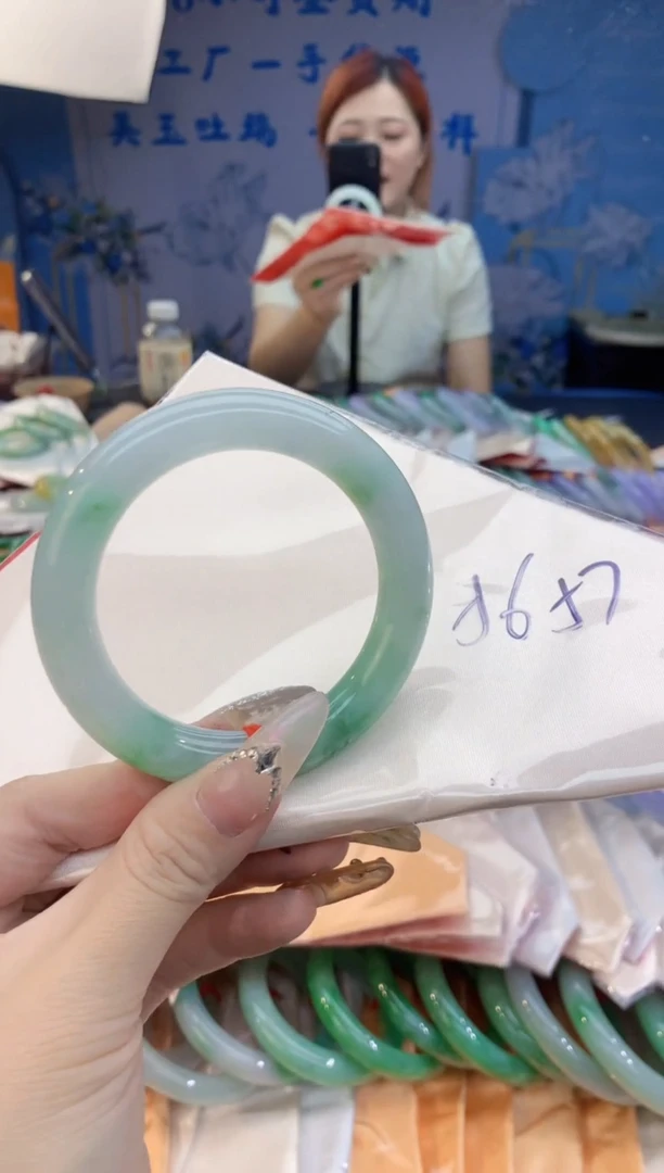 【闪购商品】翡翠手镯未镶嵌0111310797