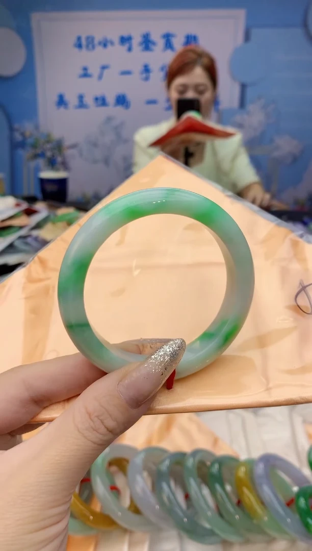 【闪购商品】翡翠手镯未镶嵌0883300635