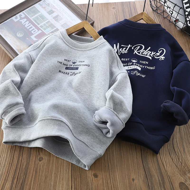 儿童童装2025冬季新款字母加绒卫衣中大童男童休闲保暖圆领上衣潮