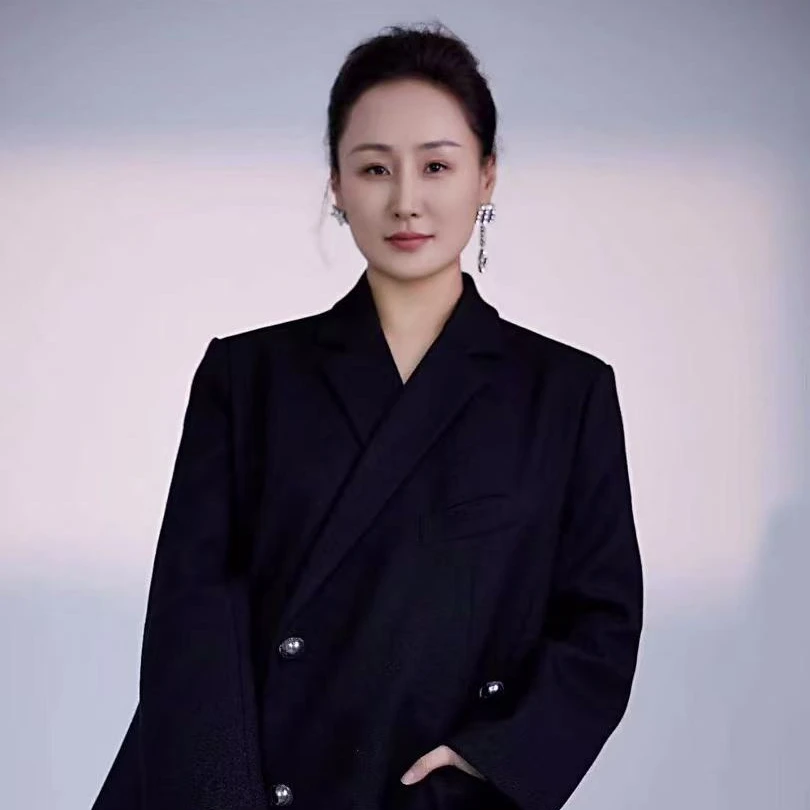 24新款设计师款西服