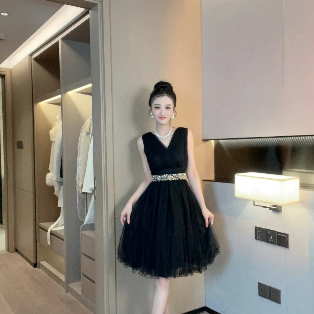 2024琪琪新款浪漫淑女V领设计感网纱连衣裙DO1BDR039