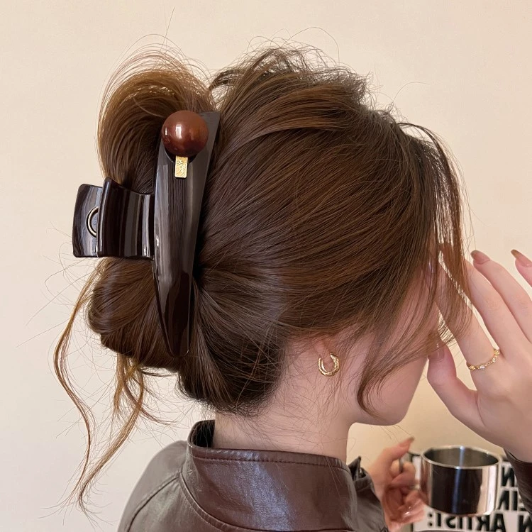 简约设计珍珠抓夹女高级感2025新款鲨鱼夹发量多后脑勺发夹子发饰