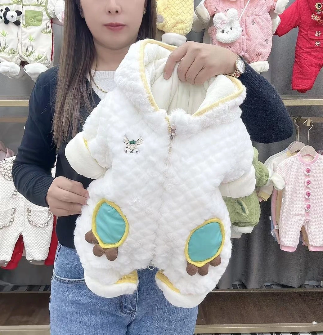 婴儿加厚衣服连体衣秋冬季宝宝秋冬可爱爬服动物外出超萌冬装冬季