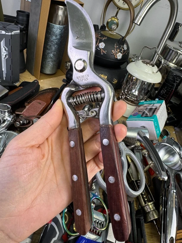 老式锻打枝剪，修盆景，园林，树枝