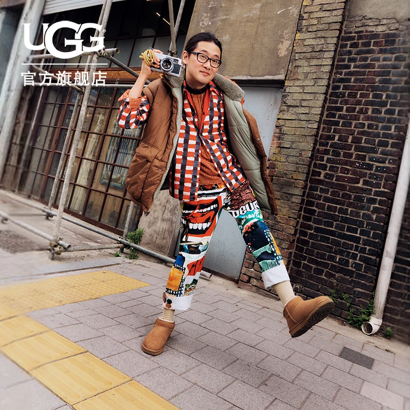 UGG2024秋季男士舒适平底纯色圆头保暖时尚经典短靴雪地靴1137391