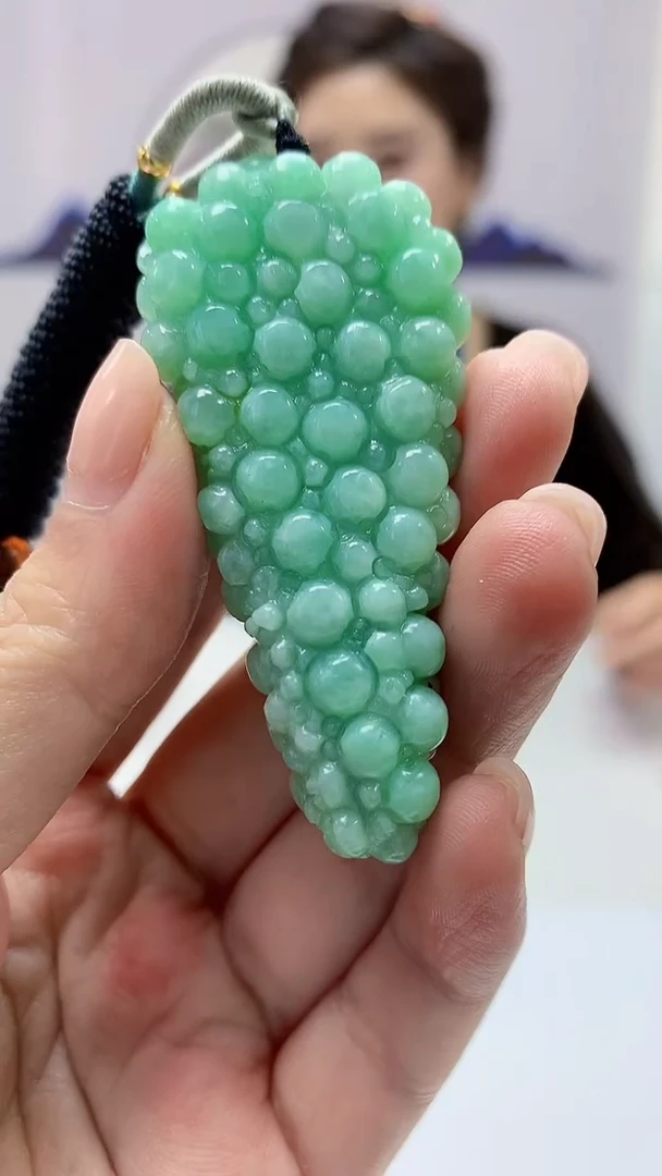 【闪购商品】定制翡翠未镶嵌4829ms-毛货143葡萄