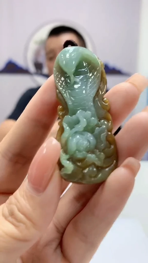 【闪购商品】定制翡翠未镶嵌4905DD-毛货挂件62