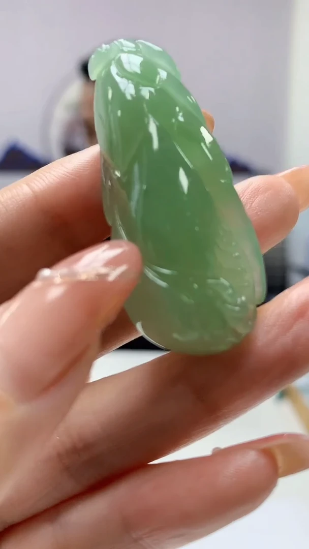【闪购商品】定制翡翠未镶嵌3916DD-毛货吊坠85