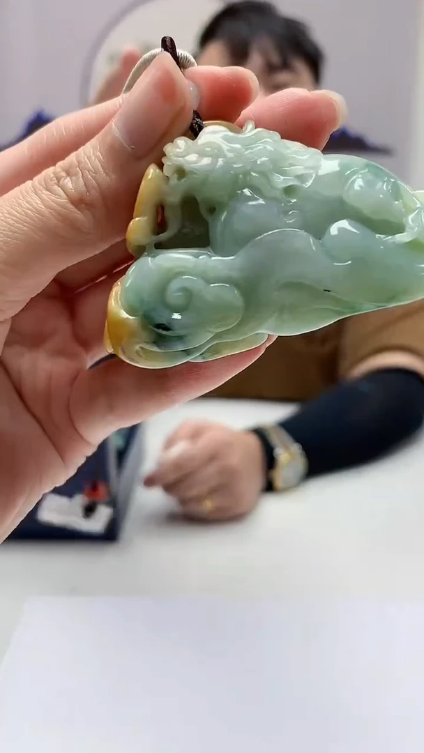 【闪购商品】定制翡翠未镶嵌5060zm-毛货挂件212