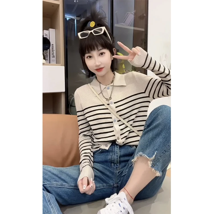 欧货2025早春新款复古百搭撞色条纹polo领长袖单排扣针织上衣女