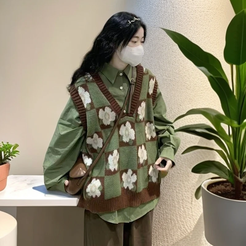 297#【两件套】格子外穿花朵针织马甲背心+绿色衬衫套装