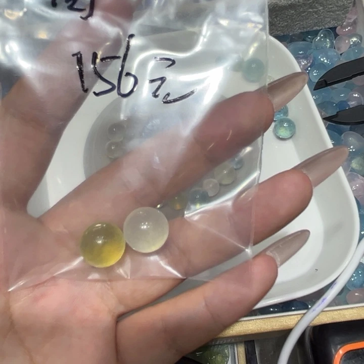 水晶单珠单珠未镶嵌闫****?
