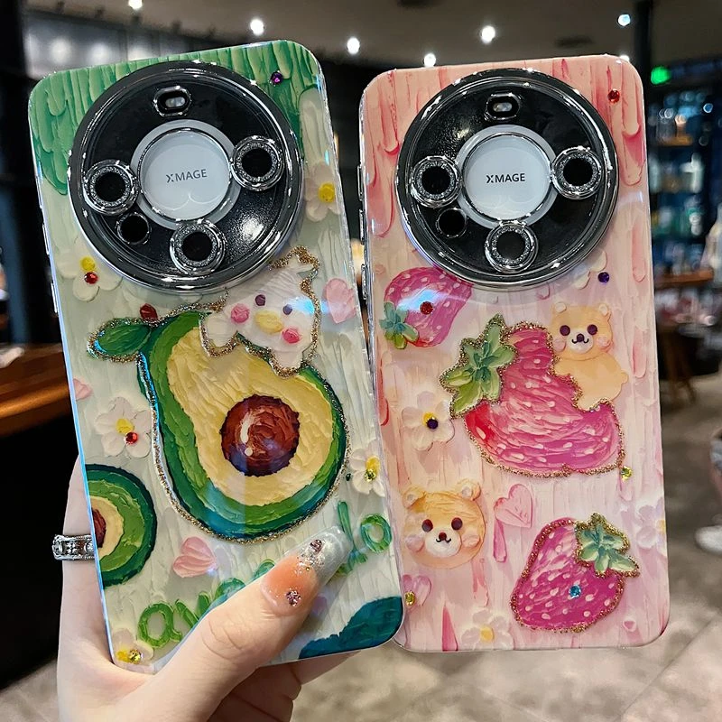 适用华为mate60苹果系列新款手机壳可爱卡通草莓趴着小熊高级防摔