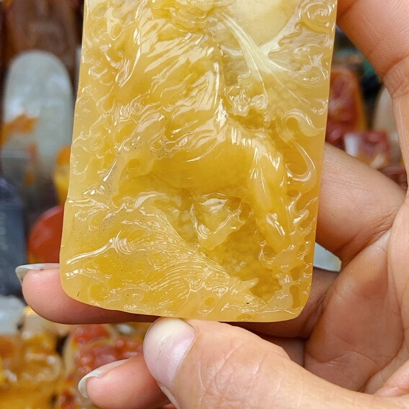 【闪购商品】石英质玉（黄龙玉）颈饰未镶嵌