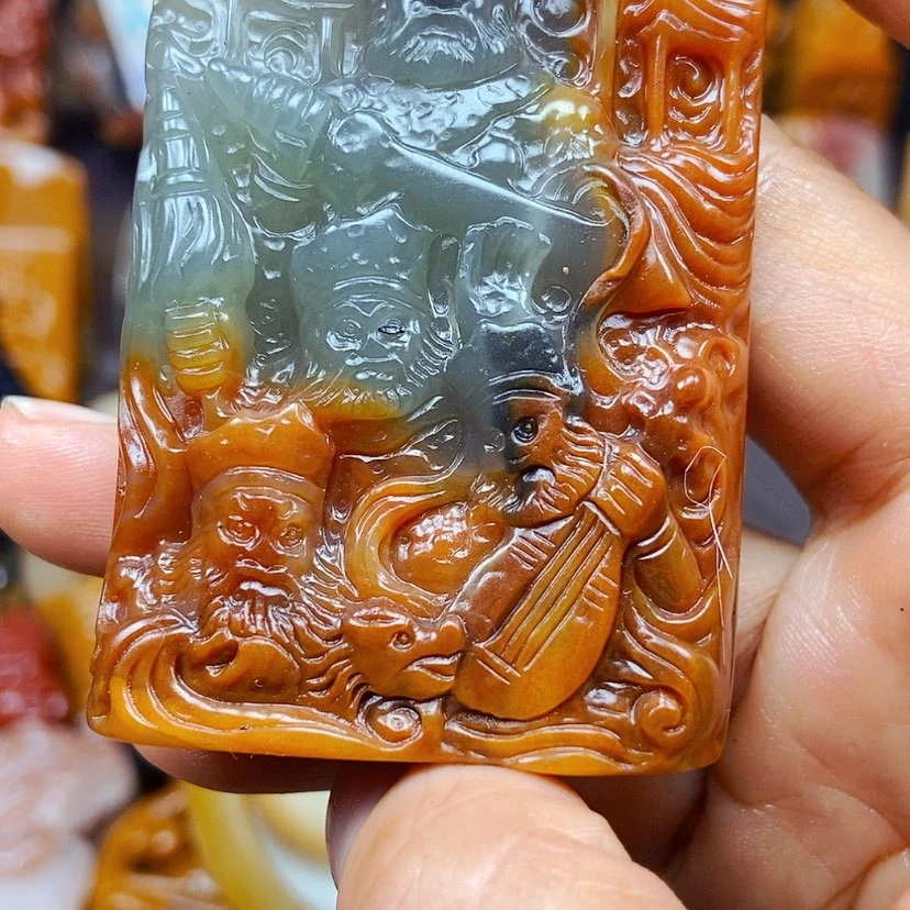 【闪购商品】石英质玉（黄龙玉）颈饰未镶嵌