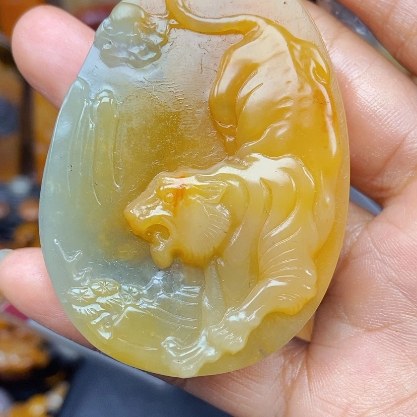 【闪购商品】石英质玉（黄龙玉）颈饰未镶嵌