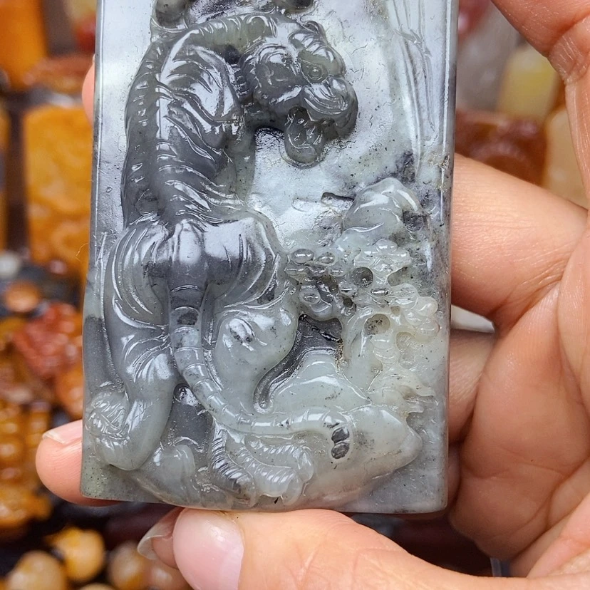 【闪购商品】石英质玉（黄龙玉）颈饰未镶嵌