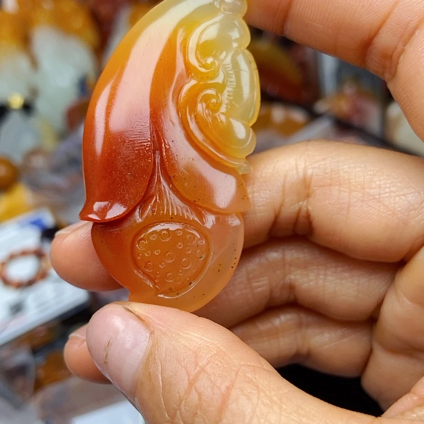 【闪购商品】石英质玉（黄龙玉）颈饰未镶嵌