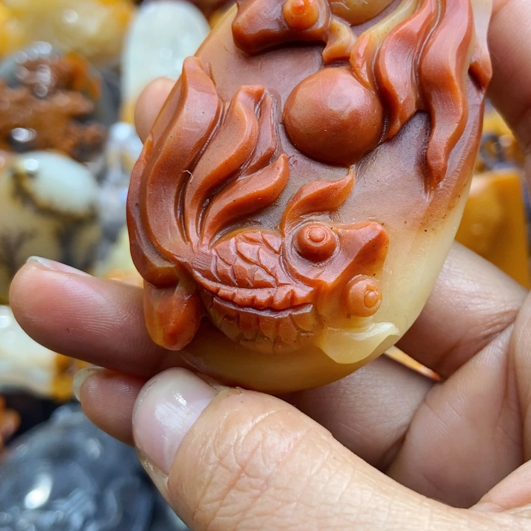 【闪购商品】石英质玉（黄龙玉）颈饰未镶嵌