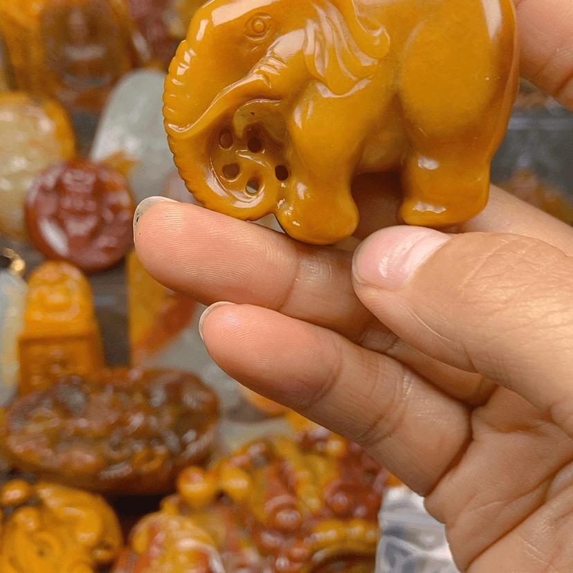 【闪购商品】石英质玉（黄龙玉）颈饰未镶嵌