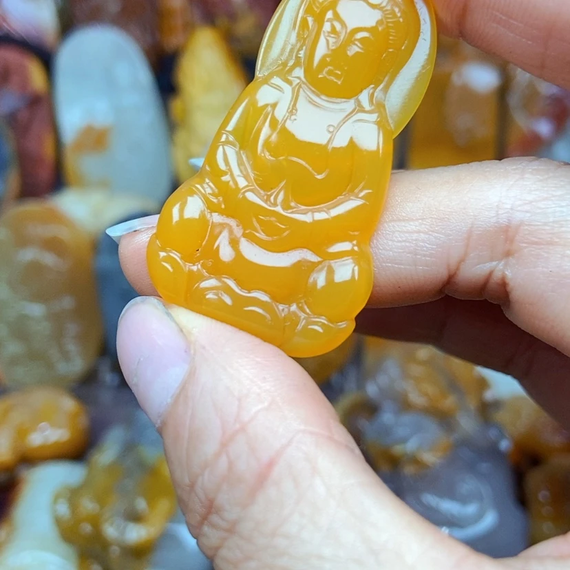 【闪购商品】石英质玉（黄龙玉）颈饰未镶嵌